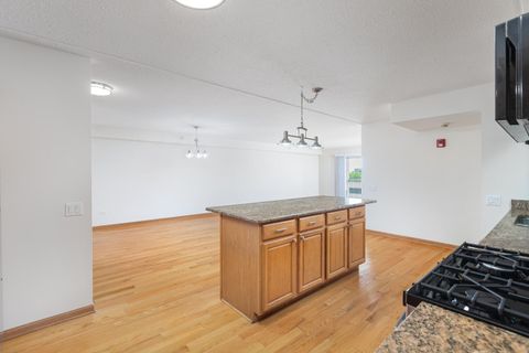 Tiny photo for 2020 Saint Regis Drive #509, Lombard, IL 60148 (MLS # 12479755)