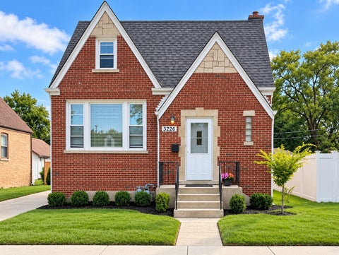 Photo of 3226 Grand Boulevard, Brookfield, IL 60513 (MLS # 12772763)
