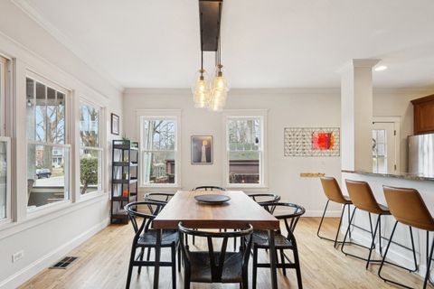 Tiny photo for 2434 Sherman Avenue, Evanston, IL 60201 (MLS # 12577312)