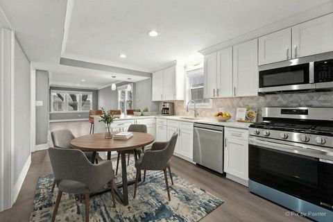 Tiny photo for 5252 N Mulligan Avenue, Chicago, IL 60630 (MLS # 12612167)