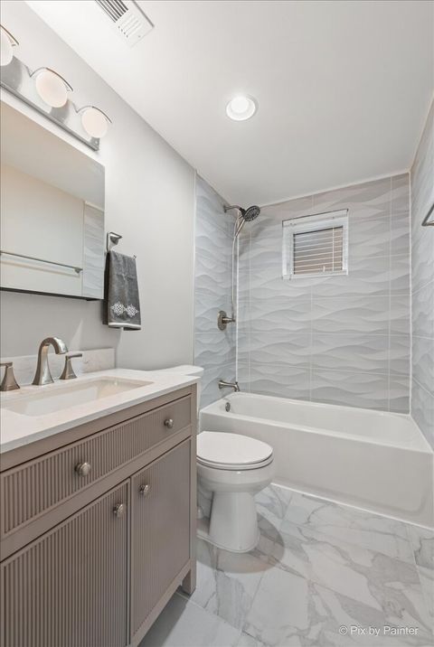 Tiny photo for 5252 N Mulligan Avenue, Chicago, IL 60630 (MLS # 12612167)