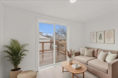 Tiny photo for 5252 N Mulligan Avenue, Chicago, IL 60630 (MLS # 12612167)