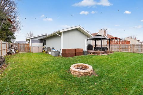 Tiny photo for 154 Abbeywood Circle, Streamwood, IL 60107 (MLS # 12524735)