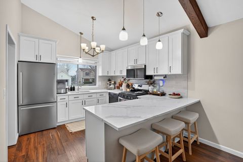 Tiny photo for 154 Abbeywood Circle, Streamwood, IL 60107 (MLS # 12524735)