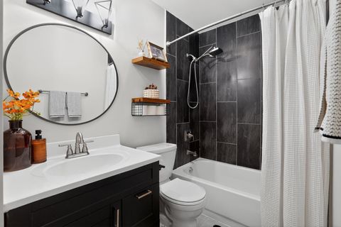 Tiny photo for 154 Abbeywood Circle, Streamwood, IL 60107 (MLS # 12524735)