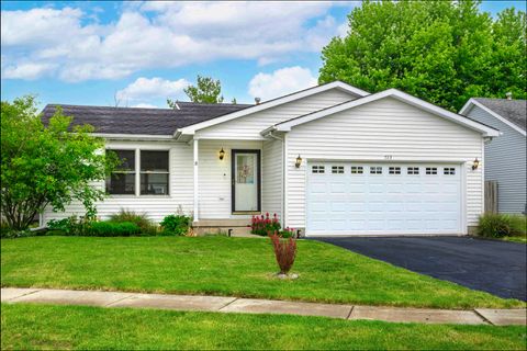 Single Family Residence in DeKalb IL 723 Hedge Drive.jpg