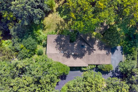 Tiny photo for 2635 Crestwood Lane, Riverwoods, IL 60015 (MLS # 12461888)