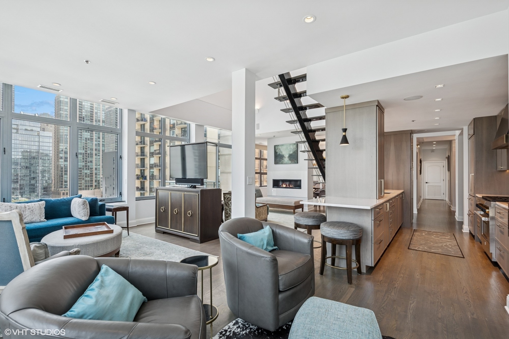 101 W Superior Street 1204P