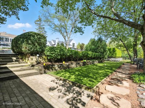 Tiny photo for 24 S WASHINGTON Circle, Hinsdale, IL 60521 (MLS # 12484350)