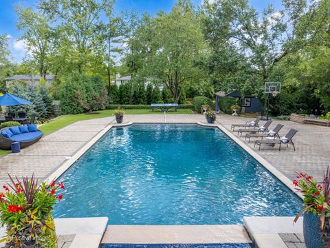 Tiny photo for 24 S WASHINGTON Circle, Hinsdale, IL 60521 (MLS # 12484350)