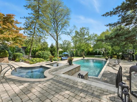 Tiny photo for 24 S WASHINGTON Circle, Hinsdale, IL 60521 (MLS # 12484350)