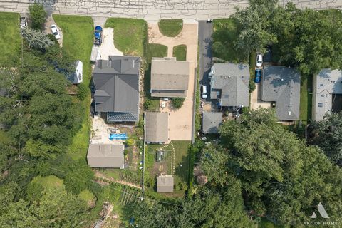 Tiny photo for 124 Sunrise Avenue, Willowbrook, IL 60527 (MLS # 12440001)