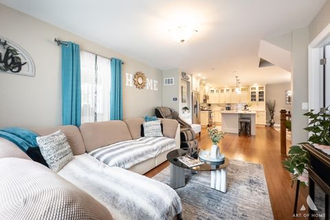 Tiny photo for 124 Sunrise Avenue, Willowbrook, IL 60527 (MLS # 12440001)