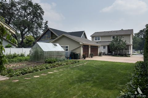 Tiny photo for 124 Sunrise Avenue, Willowbrook, IL 60527 (MLS # 12440001)