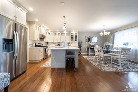 Tiny photo for 124 Sunrise Avenue, Willowbrook, IL 60527 (MLS # 12440001)