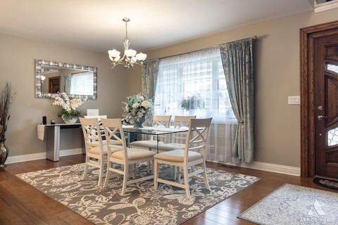 Tiny photo for 124 Sunrise Avenue, Willowbrook, IL 60527 (MLS # 12440001)