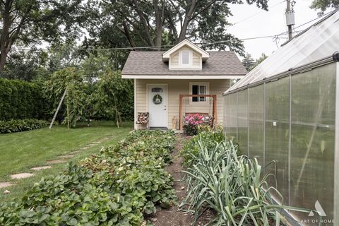 Tiny photo for 124 Sunrise Avenue, Willowbrook, IL 60527 (MLS # 12440001)