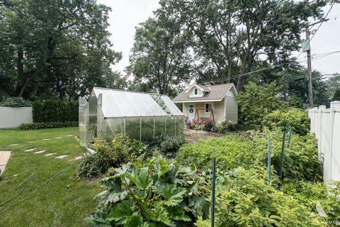 Tiny photo for 124 Sunrise Avenue, Willowbrook, IL 60527 (MLS # 12440001)