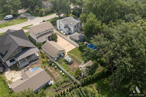 Tiny photo for 124 Sunrise Avenue, Willowbrook, IL 60527 (MLS # 12440001)