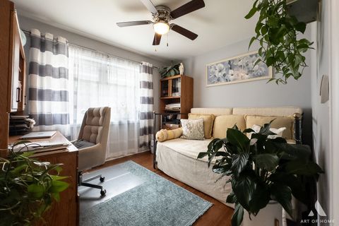 Tiny photo for 124 Sunrise Avenue, Willowbrook, IL 60527 (MLS # 12440001)