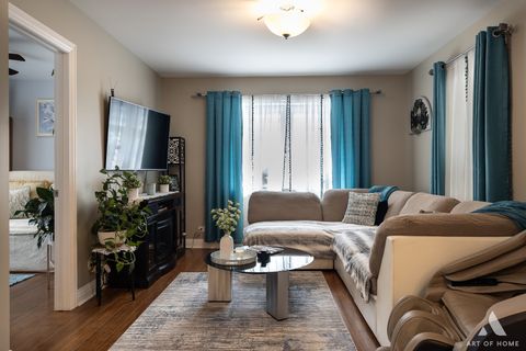 Tiny photo for 124 Sunrise Avenue, Willowbrook, IL 60527 (MLS # 12440001)