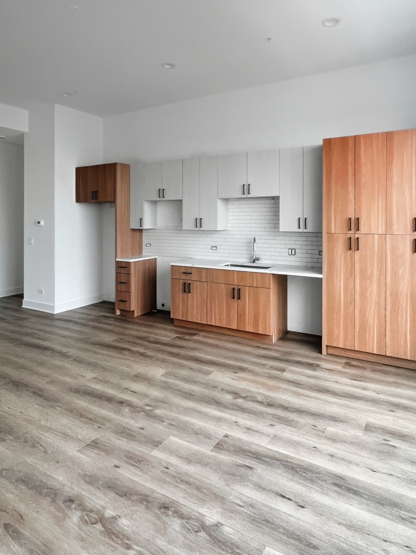 1304 S Ashland Avenue 400
