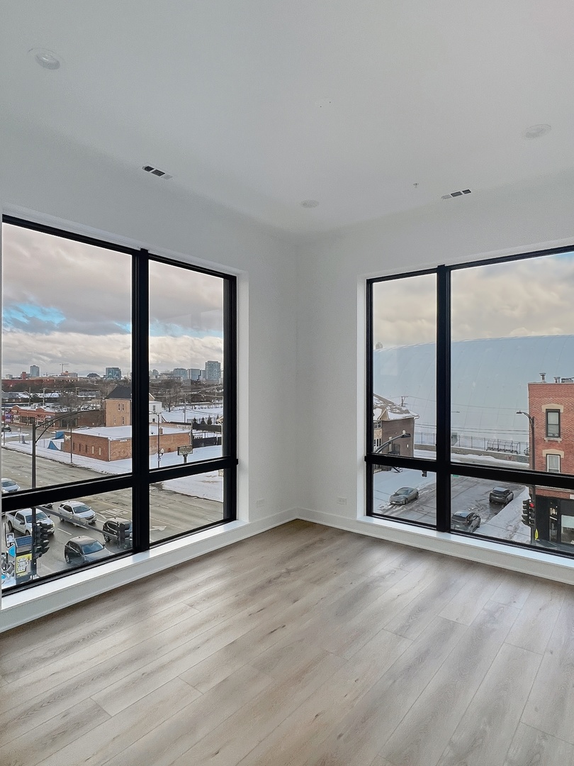 1304 S Ashland Avenue 400