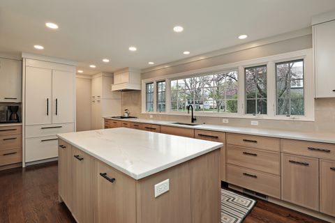 Tiny photo for 921 Woodbine Lane, Northbrook, IL 60062 (MLS # 12622848)