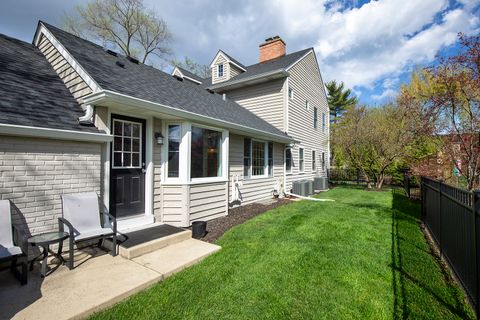 Tiny photo for 921 Woodbine Lane, Northbrook, IL 60062 (MLS # 12622848)