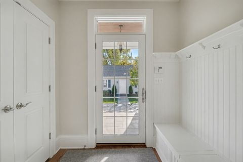 Tiny photo for 785 Meadow Lane, Libertyville, IL 60048 (MLS # 12507933)