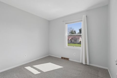 Tiny photo for 3960 N Tam-O-Shanter Drive, Bettendorf, IA 52722 (MLS # 12612133)