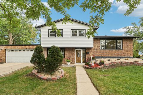 Photo of 16157 Ozark Avenue, Tinley Park, IL 60477 (MLS # 12477788)