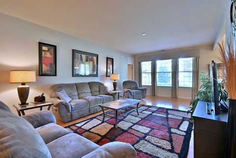 Tiny photo for 2832 Beacon Point Circle, Elgin, IL 60124 (MLS # 12506088)