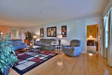 Tiny photo for 2832 Beacon Point Circle, Elgin, IL 60124 (MLS # 12506088)