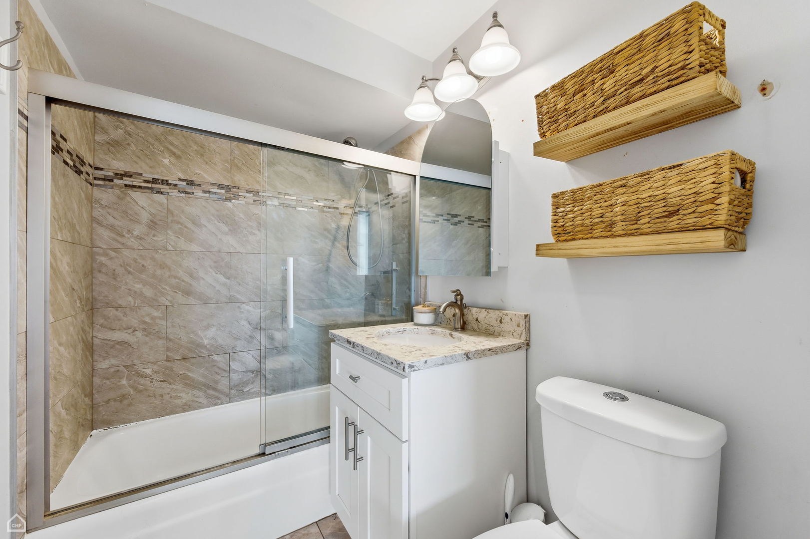 Elmwood Park, Illinois 60707, United States, 1 Bedroom Bedrooms, ,1 BathroomBathrooms,Residential,Pending,256735