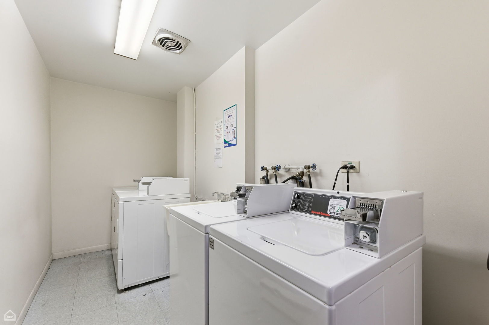 Elmwood Park, Illinois 60707, United States, 1 Bedroom Bedrooms, ,1 BathroomBathrooms,Residential,Pending,256735