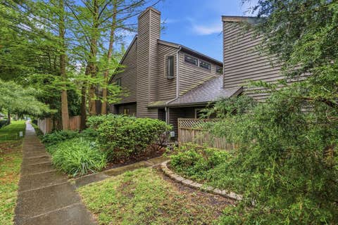 Tiny photo for 905 Barclay Court, Champaign, IL 61821 (MLS # 12644713)