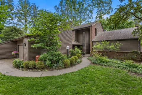 Photo of 905 Barclay Court, Champaign, IL 61821 (MLS # 12644713)
