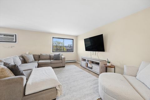 Tiny photo for 1240 S LORRAINE Road #3B, Wheaton, IL 60189 (MLS # 12608417)