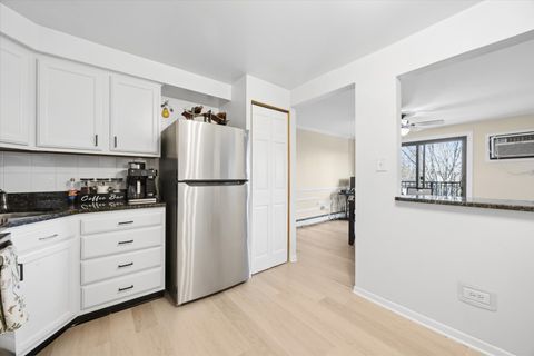 Tiny photo for 1240 S LORRAINE Road #3B, Wheaton, IL 60189 (MLS # 12608417)