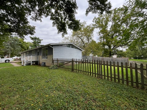 Tiny photo for 150 Wilson Place, Oswego, IL 60543 (MLS # 12760527)