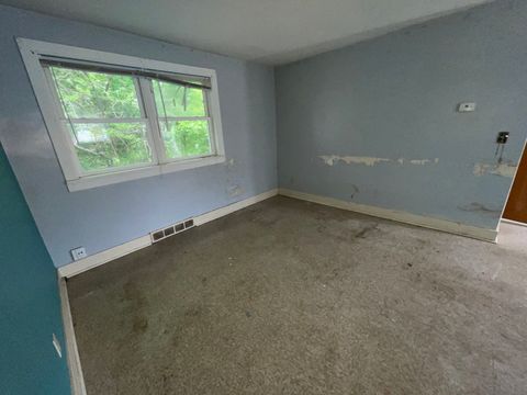 Tiny photo for 754 S Oakland Avenue, Decatur, IL 62522 (MLS # 12656615)