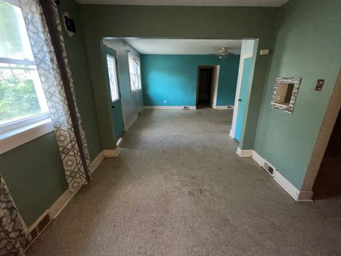 Tiny photo for 754 S Oakland Avenue, Decatur, IL 62522 (MLS # 12656615)