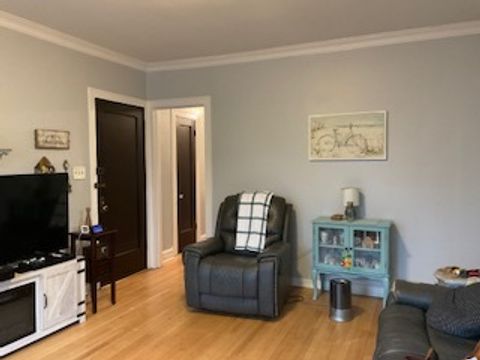 Tiny photo for 213 W QUINCY Street #1, Riverside, IL 60546 (MLS # 12590372)