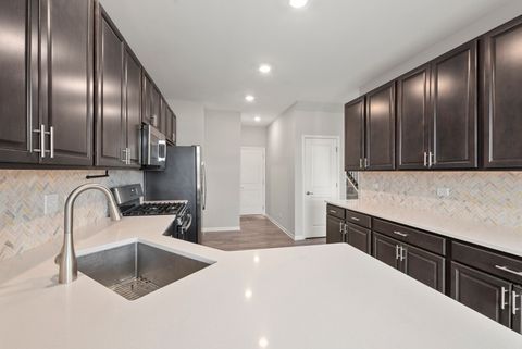 Tiny photo for 2045 Stuttle Road, Batavia, IL 60510 (MLS # 12575522)