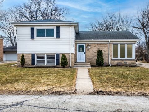 4715 W Lake Avenue Glenview IL 60025