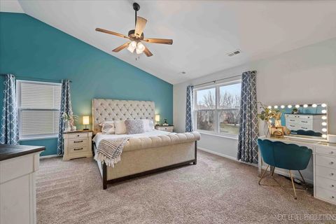 Tiny photo for 226 Woodland Park Circle, Gilberts, IL 60136 (MLS # 12542454)