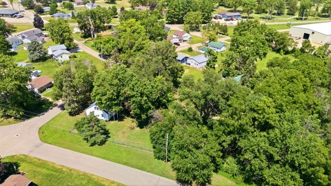 Tiny photo for 704 2nd Avenue, Camanche, IA 52730 (MLS # 12711421)