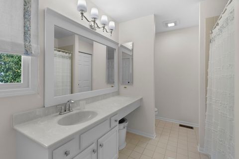 Tiny photo for 6402 Barn Swallow Court, Gurnee, IL 60031 (MLS # 12466974)