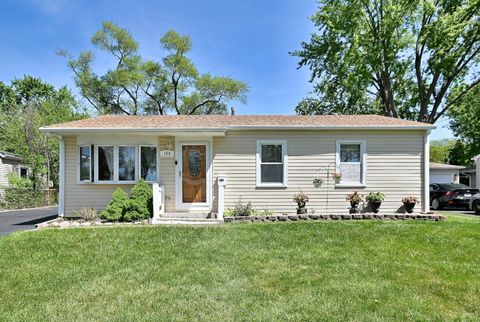Photo of 108 Cedar Circle, Streamwood, IL 60107 (MLS # 12650937)